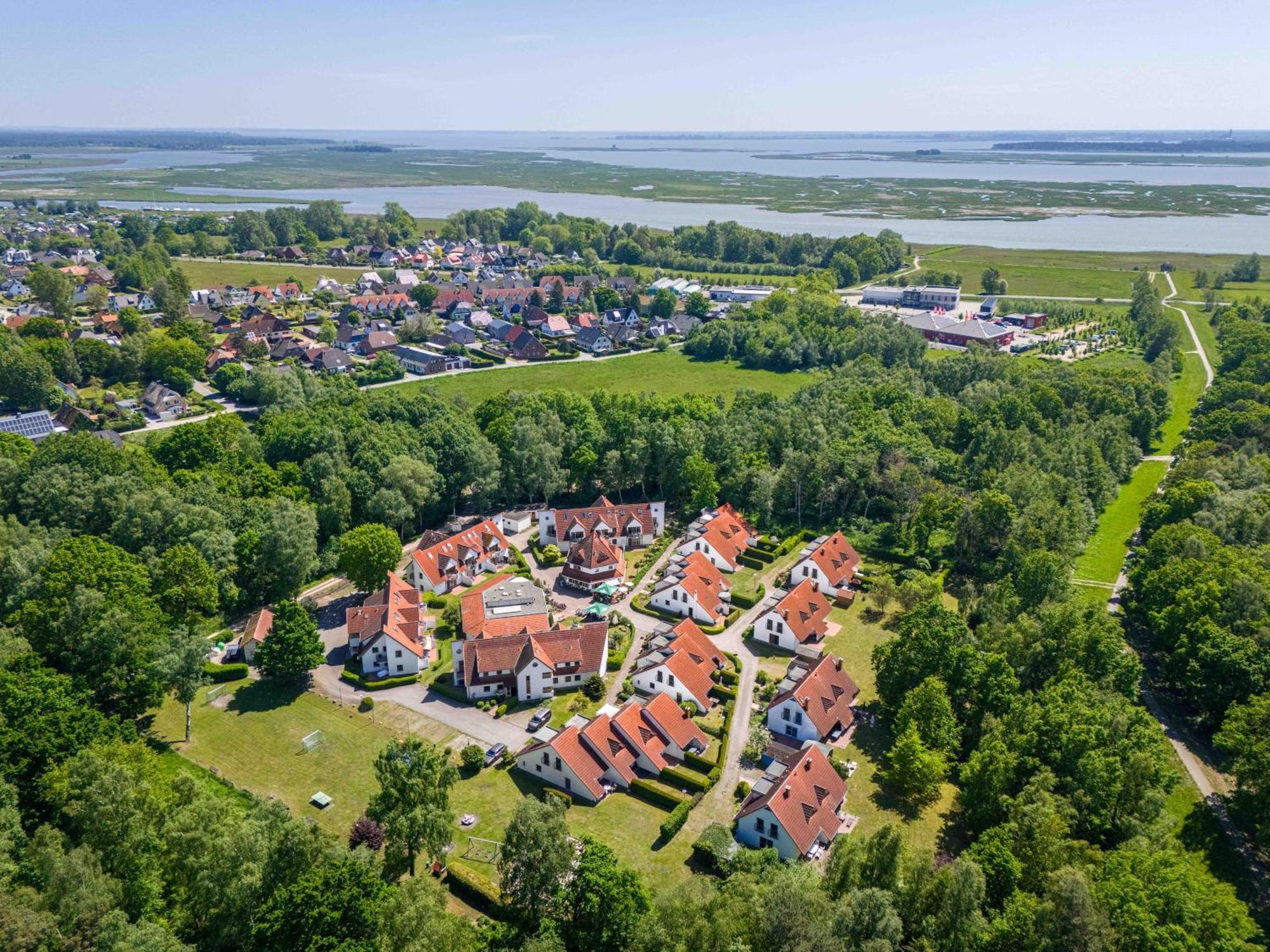 Ferienpark Freesenbruch Wohnung 2 6 - Windrose Zingst Eksteriør billede